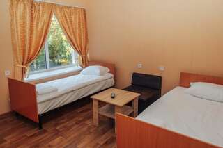 Отель Avtoshtat Полтава Двухместный номер с 2 отдельными кроватями и душем-4